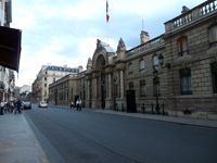 La rue du Faubourg St-Honor et l'entre du Palais de l'Elyse